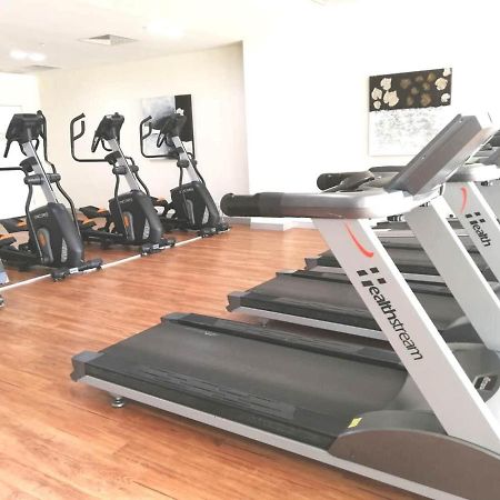 Three-Bedroom Apartment With Amazing View Near Surfers Paradise 골드코스트 외부 사진