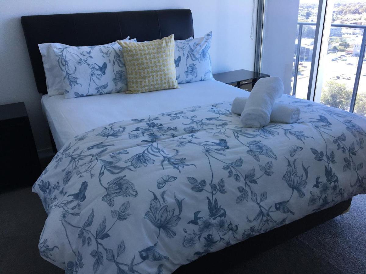 Three-Bedroom Apartment With Amazing View Near Surfers Paradise 골드코스트 외부 사진