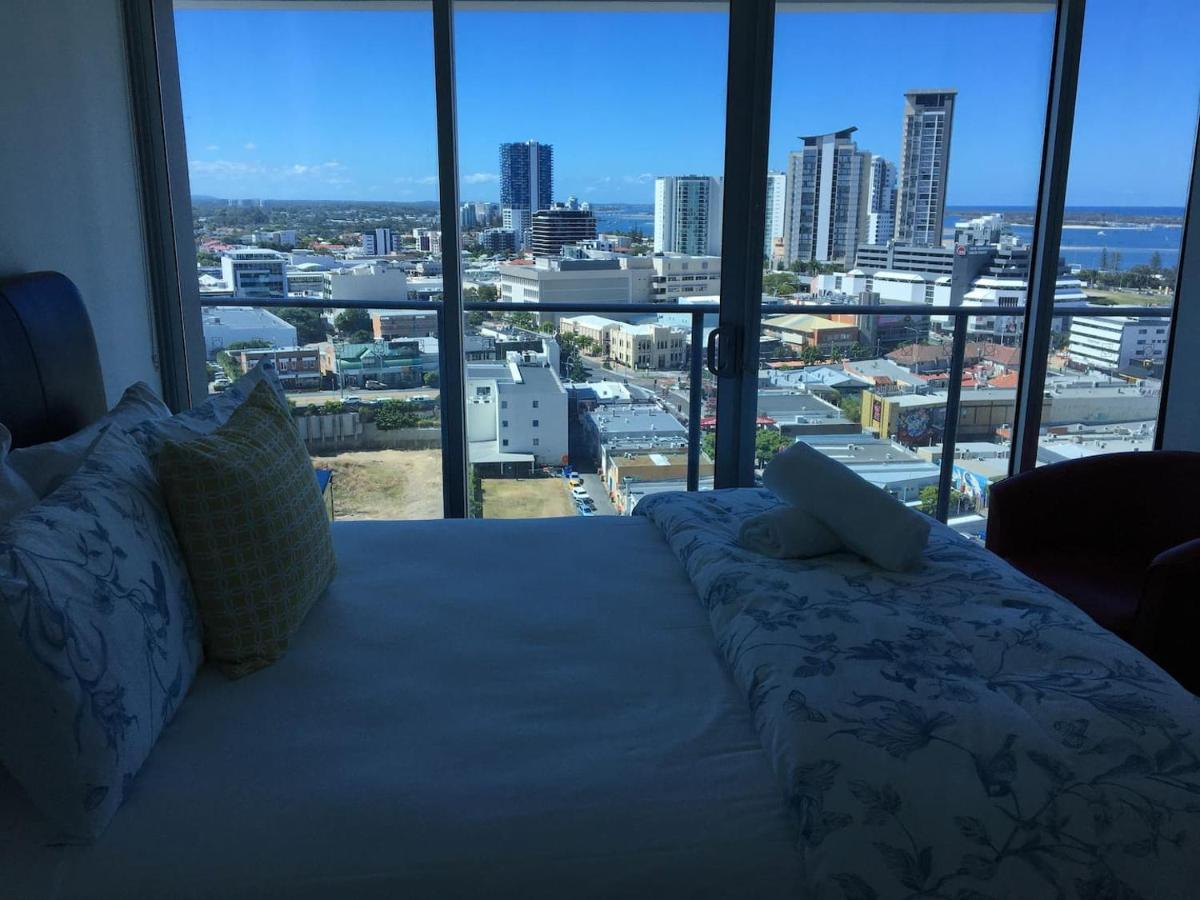 Three-Bedroom Apartment With Amazing View Near Surfers Paradise 골드코스트 외부 사진