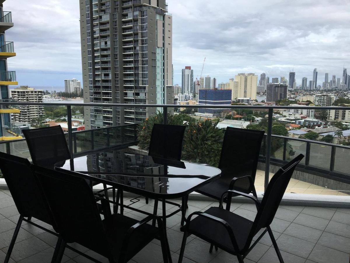 Three-Bedroom Apartment With Amazing View Near Surfers Paradise 골드코스트 외부 사진