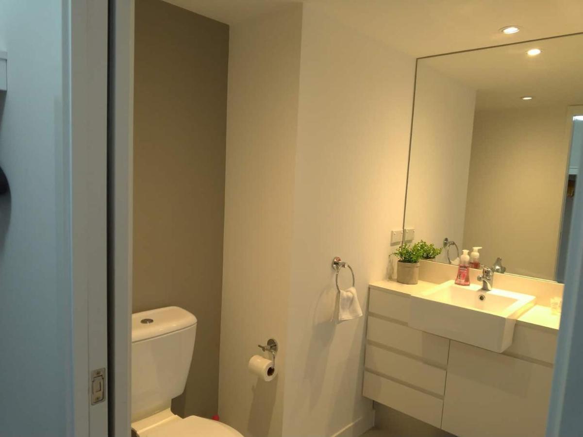 Three-Bedroom Apartment With Amazing View Near Surfers Paradise 골드코스트 외부 사진
